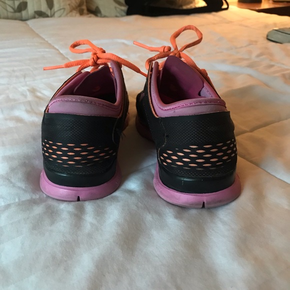 Women’s Nike Free TR Fit 4 size 7 - Picture 3 of 4